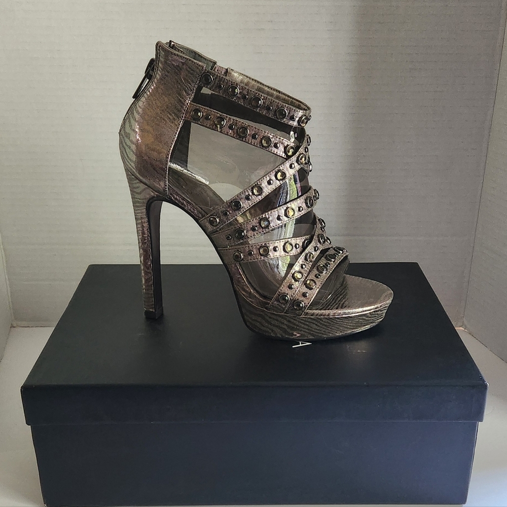Adrianna Papell strappy heels sz 6 neww/ box gun metal studded platform ret$128